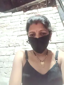 Snapshot of Divya-11431 chatting on 03.12.26 Divya-11431 online show from 03.12.26