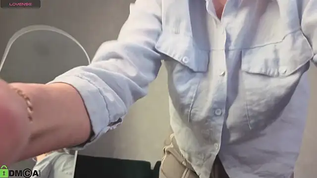 Snapshot of Ann_Annise chatting on 02.28.26 Ann Annise online show from 02.28.26