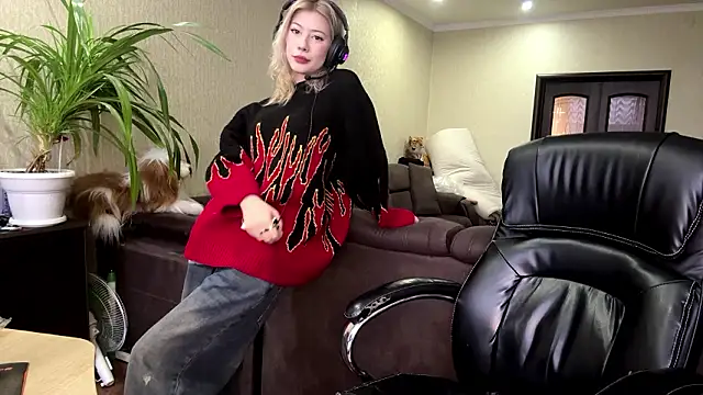 Snapshot of LadyFoxLove chatting on 02.03.26 LadyFoxLove online show from 02.03.26