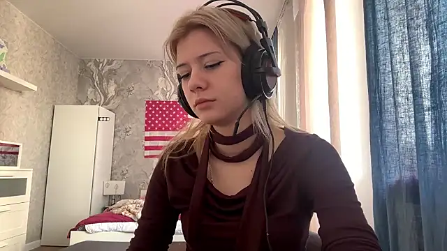 Snapshot of LadyFoxLove chatting on 03.01.26 LadyFoxLove online show from 03.01.26