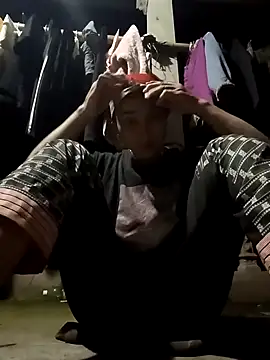 Snapshot of Ami-su chatting on 02.14.26 Ami-su online show from 02.14.26