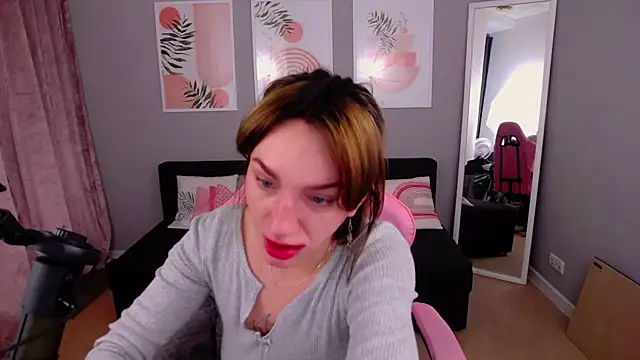 Snapshot of PollyRoseX chatting on 02.13.26 PollyRoseX online show from 02.13.26