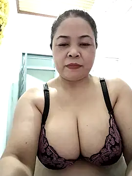 Baby-bigtits2026 online show from 03.04.26