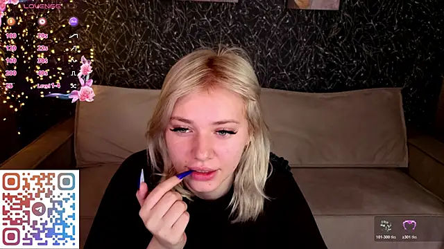 Snapshot of Kate_Krose chatting on 05.21.26 Kate Krose online show from 05.21.26