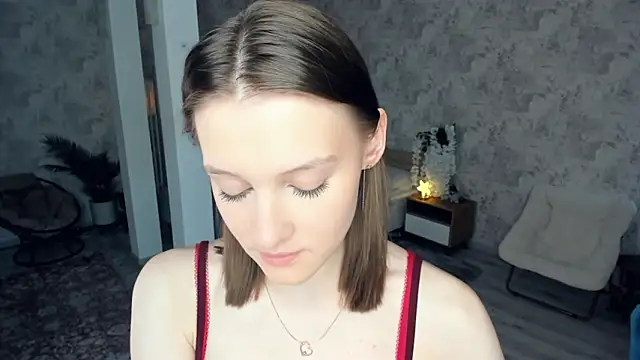 Snapshot of LianneBynon chatting on 02.27.26 LianneBynon online show from 02.27.26