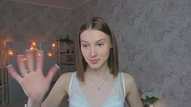LianneBynon online show from 05.16.26
