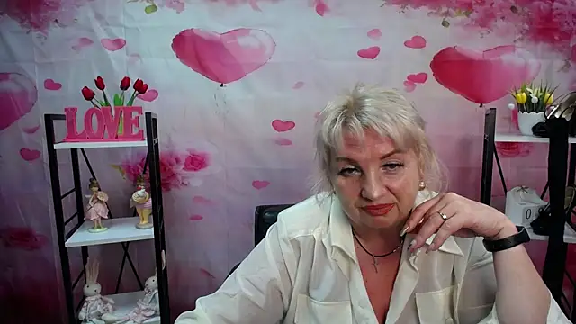 Snapshot of RenataDaster chatting on 05.09.26 RenataDaster online show from 05.09.26
