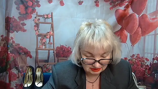 Snapshot of RenataDaster chatting on 05.11.26 RenataDaster online show from 05.11.26
