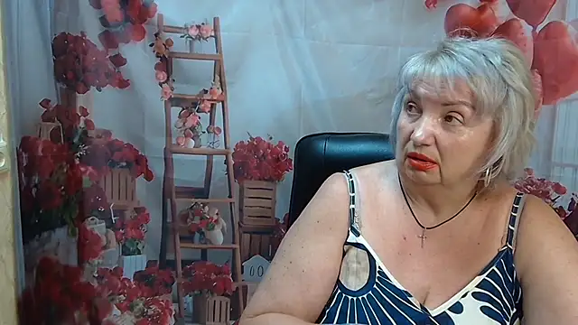 Snapshot of RenataDaster chatting on 05.22.26 RenataDaster online show from 05.22.26