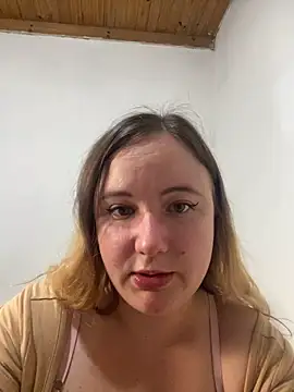 Snapshot of tuzorra99 chatting on 05.24.26 tuzorra99 online show from 05.24.26