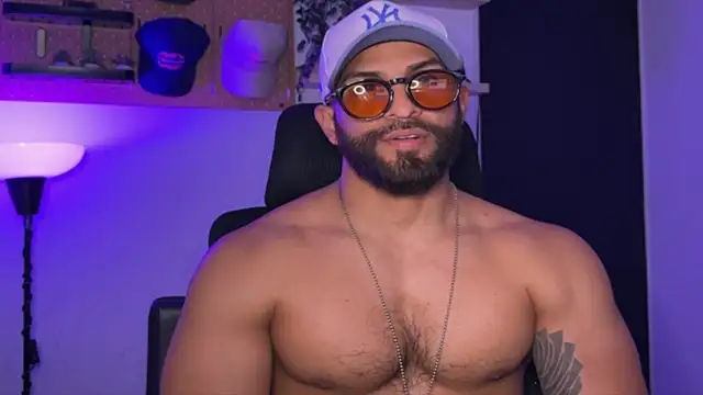 SamDornan51 online show from 04.06.26