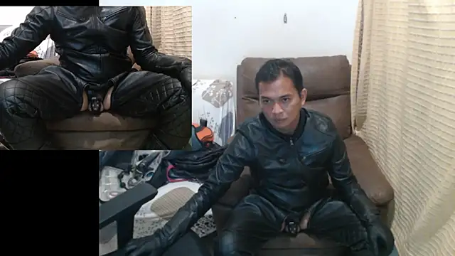 Snapshot of Leatherbdsm81 chatting on 05.07.26 Leatherbdsm81 online show from 05.07.26