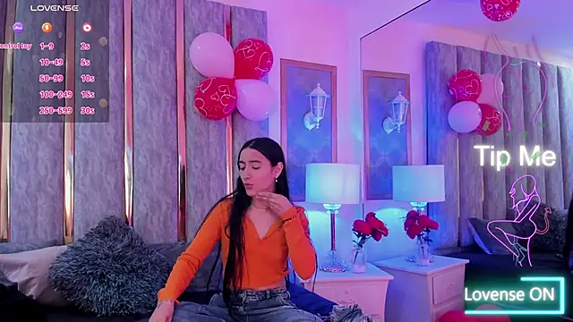 Snapshot of KeniaVelvet_ chatting on 02.25.26 KeniaVelvet online show from 02.25.26