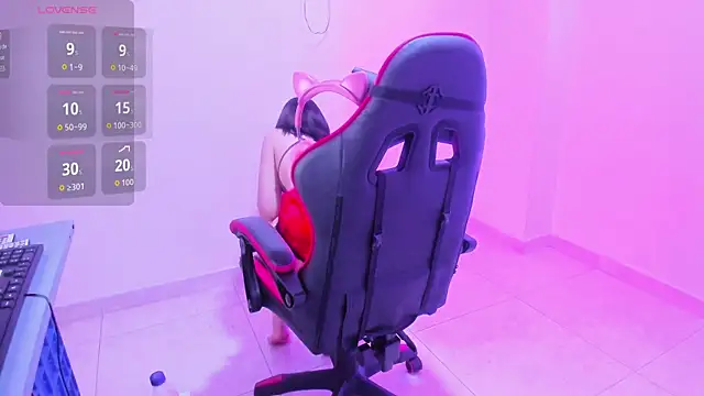 Snapshot of lunakill chatting on 02.27.26 lunakill online show from 02.27.26