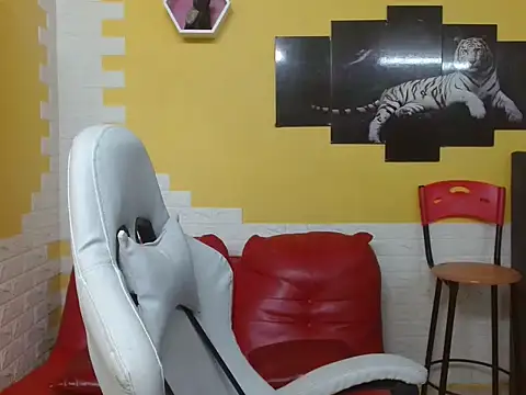Snapshot of chacorta_ chatting on 04.21.26 chacorta online show from 04.21.26