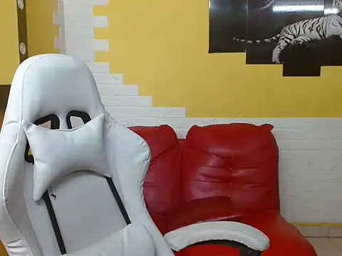 Snapshot of chacorta_ chatting on 04.23.26 chacorta online show from 04.23.26