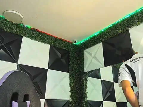 Snapshot of chacorta_ chatting on 05.18.26 chacorta online show from 05.18.26