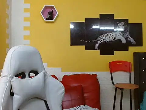 Snapshot of chacorta_ chatting on 05.22.26 chacorta online show from 05.22.26