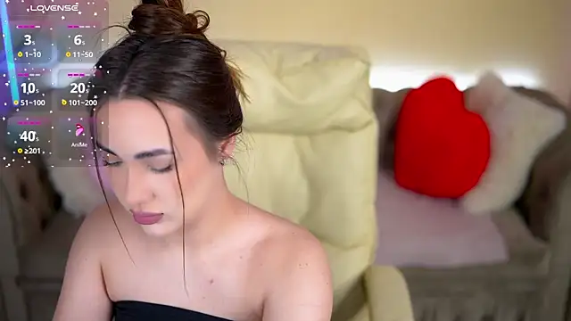 Snapshot of OliviaMoore_ chatting on 02.26.26 OliviaMoore online show from 02.26.26