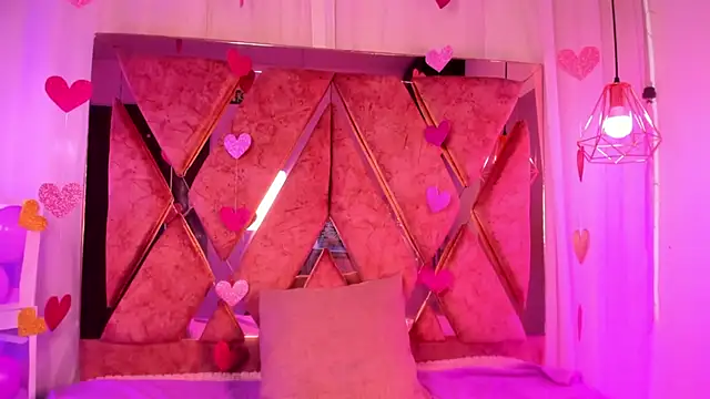 Snapshot of shantal_cooper_ chatting on 02.18.26 shantal cooper online show from 02.18.26