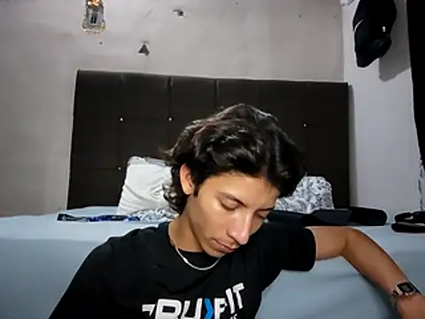 Snapshot of SolRakOF chatting on 02.20.26 SolRakOF online show from 02.20.26