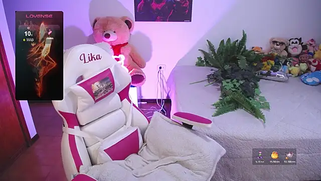 Snapshot of lika_little0 chatting on 02.12.26 lika little0 online show from 02.12.26