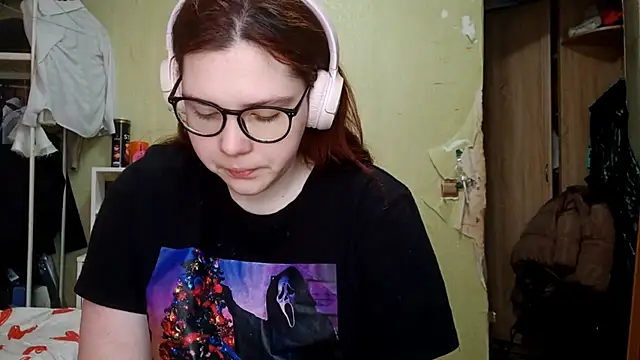 Snapshot of VannessaDillenbeck chatting on 02.28.26 VannessaDillenbeck online show from 02.28.26