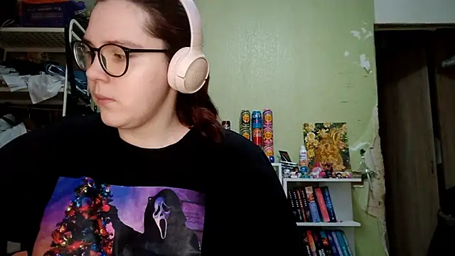 Snapshot of VannessaDillenbeck chatting on 03.02.26 VannessaDillenbeck online show from 03.02.26