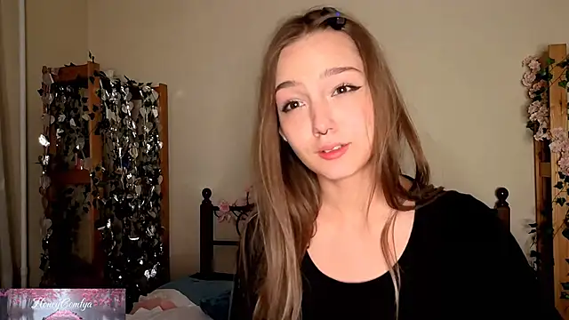 HoneyComfy online show from 05.11.26