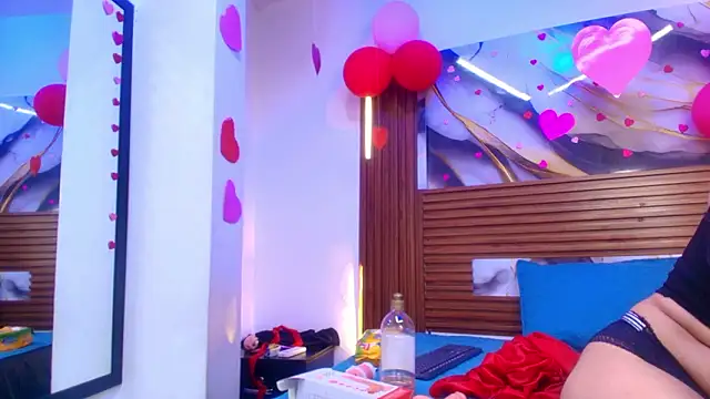 Snapshot of crystal_love08 chatting on 02.20.26 crystal love08 online show from 02.20.26