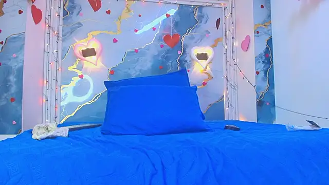 Snapshot of crystal_love08 chatting on 02.24.26 crystal love08 online show from 02.24.26