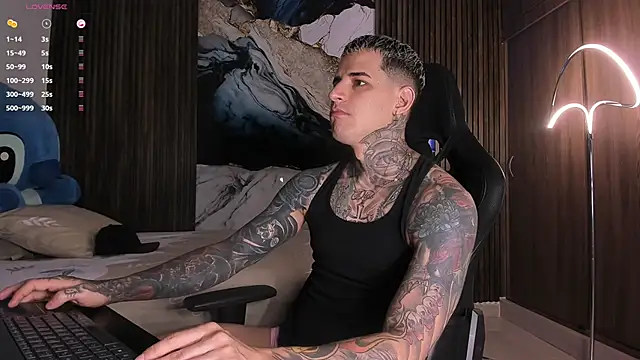 Snapshot of trisstann_ chatting on 02.17.26 trisstann online show from 02.17.26