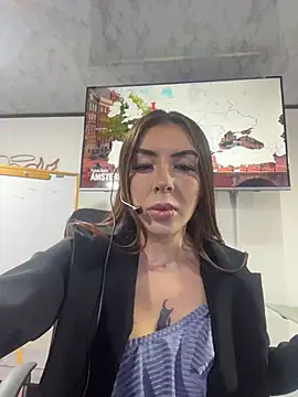 Snapshot of Sweet_bellaa_ chatting on 04.23.26 Sweet bellaa online show from 04.23.26