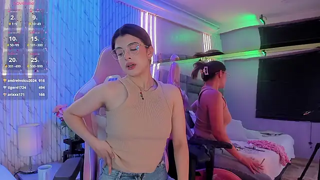 Snapshot of KatyParisi chatting on 02.09.26 KatyParisi online show from 02.09.26