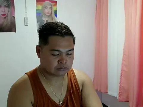 Snapshot of bigloadfox chatting on 06.21.26 bigloadfox online show from 06.21.26