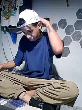 Snapshot of infernunderworld chatting on 02.04.26 infernunderworld online show from 02.04.26