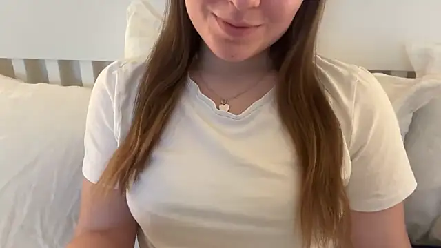 Lucyschickt online show from 04.13.26