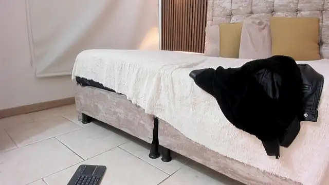 Lia Nova online show from 02.22.26