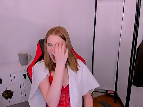 Snapshot of KattyXLovely chatting on 02.25.26 KattyXLovely online show from 02.25.26