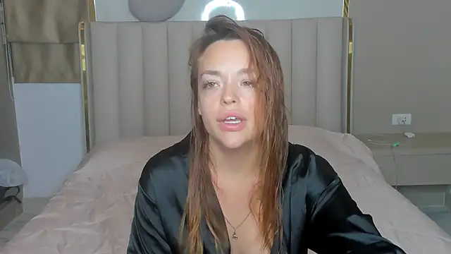 Snapshot of stellaa_quenn chatting on 02.12.26 stellaa quenn online show from 02.12.26