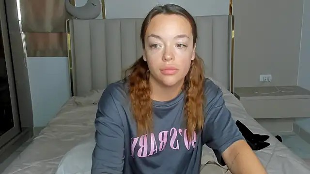 Snapshot of stellaa_quenn chatting on 04.17.26 stellaa quenn online show from 04.17.26