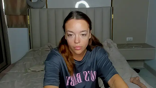 Snapshot of stellaa_quenn chatting on 04.23.26 stellaa quenn online show from 04.23.26