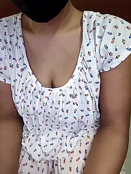 DreamGirlLive online show from 04.17.26