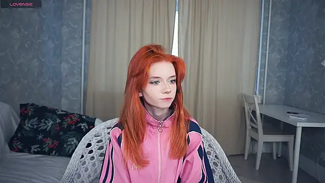 Snapshot of TarynPalek chatting on 02.03.26 TarynPalek online show from 02.03.26