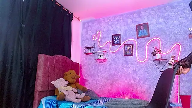 Snapshot of Everlin__Hot_ chatting on 02.05.26 Everlin Hot online show from 02.05.26