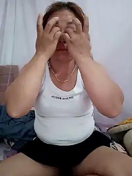 Snapshot of neyney110 chatting on 04.02.26 neyney110 online show from 04.02.26