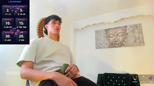 Snapshot of branmonter_xxx_big chatting on 02.13.26 branmonter xxx big online show from 02.13.26