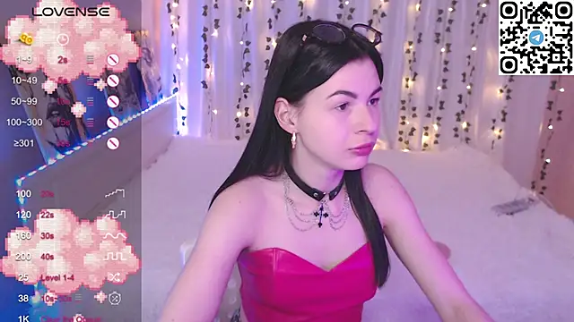 Snapshot of Stephanie_Bloom chatting on 02.04.26 Stephanie Bloom online show from 02.04.26