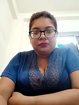 Elie Hallway online show from 04.06.26