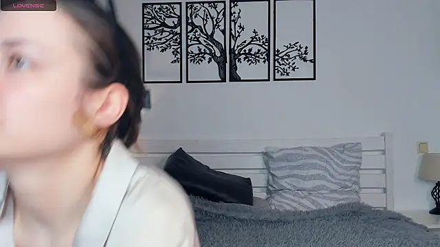 Snapshot of MalvinaTrafford chatting on 02.15.26 MalvinaTrafford online show from 02.15.26